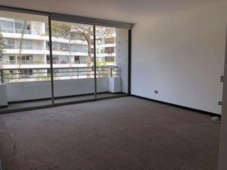 Foto 17 de VENDO AMPLIO E ILUMINADO DEPARTAMENTO - 4 DOR. - 2 COCHERAS - AT. 210 m² - U$ 340,000