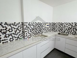 Foto 3 de ALQUILER DE DEPARTAMENTO EN SEGUNDO PISO A ESPALDAS DE PROSEGUR  EN CHICLAYO