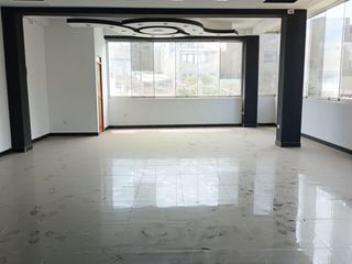 Foto 5 de Alquiler Casa Comercial En Plena Avenida Principal en Carabayllo