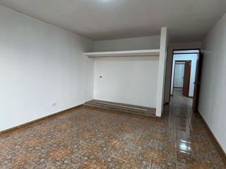 Foto 8 de AMPLIA CASA EN VENTA - SAN JUAN DE MIRAFLORES