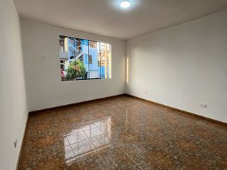 Foto 12 de AMPLIA CASA EN VENTA - SAN JUAN DE MIRAFLORES
