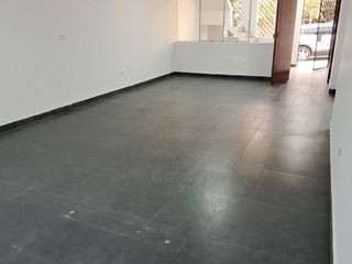 Foto 3 de AMPLIA CASA EN VENTA - SAN JUAN DE MIRAFLORES