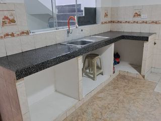 Foto 5 de AMPLIA CASA EN VENTA - SAN JUAN DE MIRAFLORES