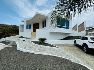 Foto 14 de Casa Elegante y espaciosa con vista al mar en Renta.