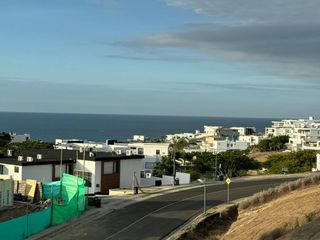 Foto 8 de Casa Elegante y espaciosa con vista al mar en Renta.