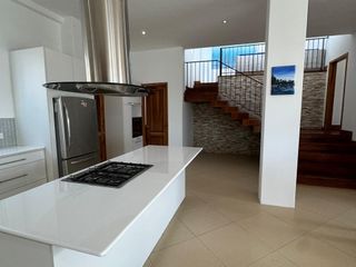 Foto 19 de Casa Elegante y espaciosa con vista al mar en Renta.
