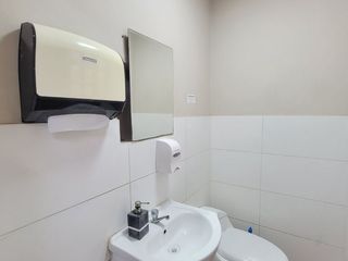 Foto 7 de Alquiler de Casa como Oficina de 2 pisos en Jesús María !!