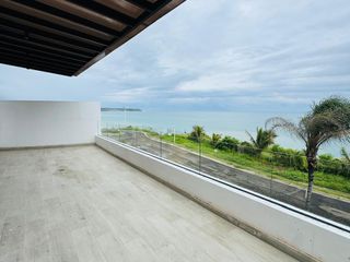 Foto 1 de Departamento dúplex de 2 habitaciones frente al mar para estrenar