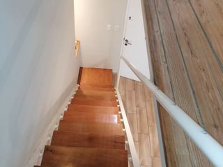 Foto 12 de Dúplex Amoblado un Dormitorio 70m2 Cochera y Vista a la Calle en Alquiler en Miraflores