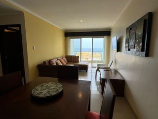 Foto 2 de Apartamento Frente Al Mar de Oportunidad!
