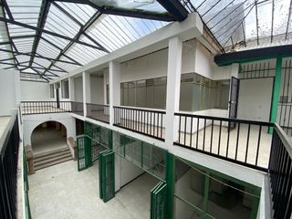 Foto 2 de SE VENDE CENTRO COMERCIAL CENTRO HISTORICO DE TUNJA