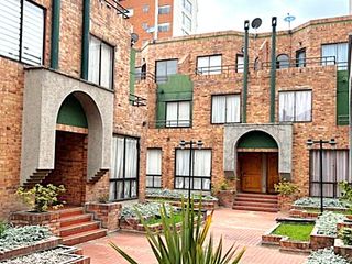 Foto 1 de VENDO CASA REMODELADA CEDRITOS 206 M2 BOGOTÁ