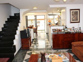 Foto 3 de VENDO CASA REMODELADA CEDRITOS 206 M2 BOGOTÁ