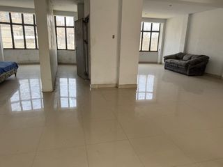 Foto 10 de Venta De Local En Zona Industrial en Ate
