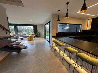 Foto 6 de VENTA CASA PUEMBO CERCA A LA PLAZA MARQUESINA
