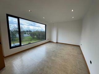 Foto 11 de VENTA CASA PUEMBO CERCA A LA PLAZA MARQUESINA
