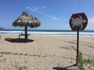 Foto 1 de Hostal en renta en Jipijapa, Puerto Cayo