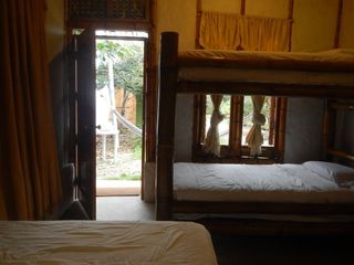 Foto 8 de Hostal en renta en Jipijapa, Puerto Cayo