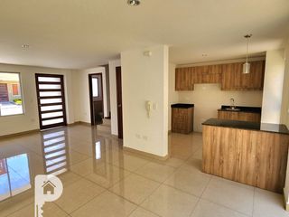 Foto 4 de Casas Crédito VIP a 5 minutos de El Triángulo. Valle de los Chillos. 3 dormitorios, jardín y terraza