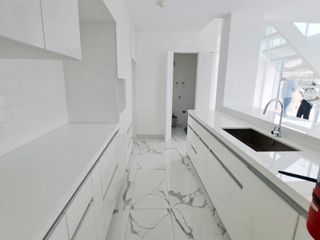 Foto 9 de Venta Departamento en Torres de la Costa - Vía a la Costa - Guayaquil - nuevo - estreno - D236