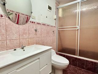 Foto 9 de Excelente Oportunidad De Inversión!!! En Venta Casa Multifamiliar De 3 Pisos En Urb. Lara - Socabaya