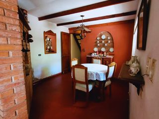 Foto 3 de 🔸 Casa en Surco con amplio patio interno, en excelente ubicación, lista para remodelar✨