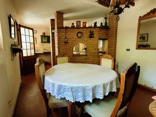 Foto 2 de 🔸 Casa en Surco con amplio patio interno, en excelente ubicación, lista para remodelar✨