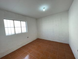Foto 4 de Galpón bodega con oficina en alquiler Sector Solca - Quito Ecuador