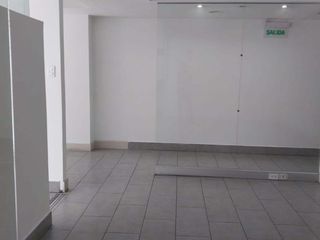 Foto 4 de Renta oficina República del Salvador divisiones edificio con áreas comunales