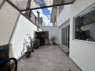Foto 3 de CASA AMOBLADA EN RENTA SECTOR CAMINO VIEJO A BAÑOS