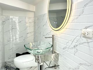Foto 4 de HERMOSA CASA DE TRES PISOS  EN VENTA - URB. MIRAFLORES COUNTRY CLUB