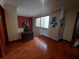 Foto 28 de Casa de venta en cuenca. Sector vista linda. Av. 12 de octubre. Esquinera. Amplia