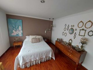 Foto 31 de Casa de venta en cuenca. Sector vista linda. Av. 12 de octubre. Esquinera. Amplia