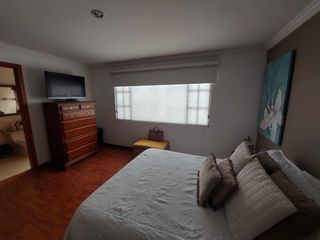 Foto 24 de Casa de venta en cuenca. Sector vista linda. Av. 12 de octubre. Esquinera. Amplia