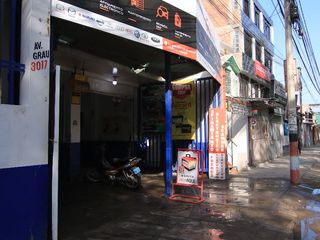 Foto 3 de AMPLIO LOCAL EN VENTA -  EN AV. GRAU DE PIURA