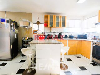 Foto 12 de Venta De Departamento + Cochera En 4To Piso