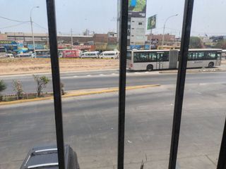 Foto 13 de ¡Alquila ahora este amplio segundo piso con vista a la Av. Túpac Amaru!