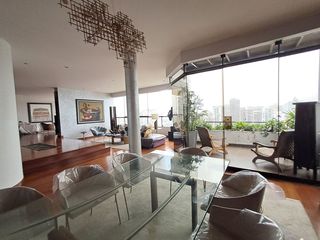 Foto 9 de Departamento Triplex de 4 Dormitorios Vista al Golf en Venta en San Isidro