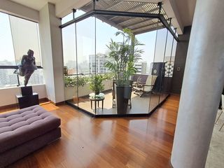 Foto 1 de Departamento Triplex de 4 Dormitorios Vista al Golf en Venta en San Isidro