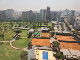 Foto 39 de Departamento Triplex de 4 Dormitorios Vista al Golf en Venta en San Isidro