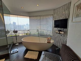 Foto 25 de Departamento Triplex de 4 Dormitorios Vista al Golf en Venta en San Isidro