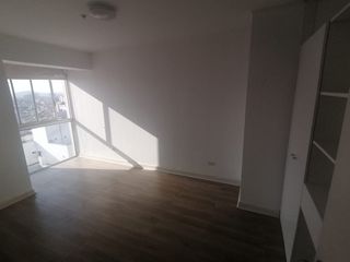 Foto 2 de Departamento De 3 Dormitorios, Balcón, Espectacular Vista. Cerca A Todo, Áreas Comunes, Piscina, Zona De Parrilla, Juegos Para Niños.