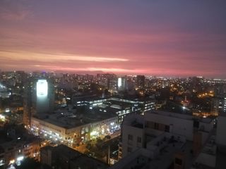 Foto 18 de Departamento De 3 Dormitorios, Balcón, Espectacular Vista. Cerca A Todo, Áreas Comunes, Piscina, Zona De Parrilla, Juegos Para Niños.