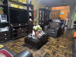 Foto 3 de ¡Vive E Invierte En Una Sola Propiedad! 💼🏠 Casa Multifamiliar En Los Olivos