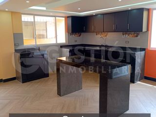 Foto 3 de 𝗖𝗜𝗨𝗗𝗔𝗗𝗘𝗟𝗔 𝗜𝗕𝗔𝗥𝗥𝗔, Casa Esquinera, sur de Quito, cerca a Quitumbe