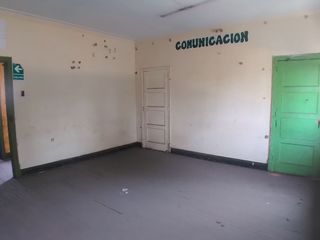Foto 32 de OPORTUNIDAD DE INVERSIÓN!! SE VENDE CASA COMO TERRENO O LOCAL COMERCIAL, ZONIFICACIÓN RDA COMPATIBLE CON CZ EN AV. SALAVERRY, JESÚS MARÍA