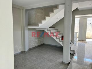 Foto 8 de Alquiler De Casa De Estreno En Urb.Boulevard Park Plaza Dos Pisos  // ID: 1137949