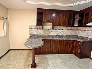 Foto 5 de VENTA BONITA CASA RENTERA - Ubicada en Ricaurte | Cuenca