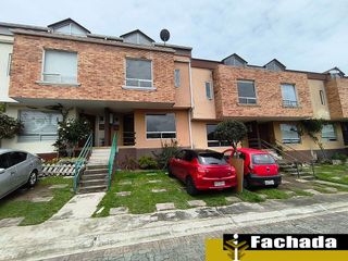 Foto 2 de Casa de arriendo Carcelen Alto, 3 pisos, en conjunto, cerca a colegio Planeta Azul y a la av. Eloy Alfaro