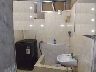 Foto 9 de Casa venta Santiago de Surco. Frente a Parque. Amplia y segura.
